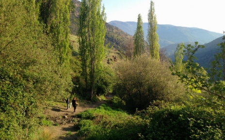 Camina desde la puerta de tu casa rural